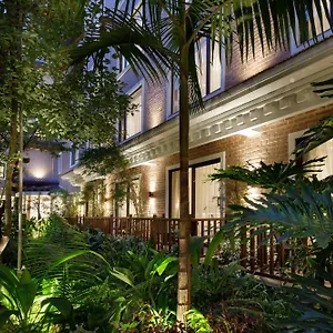 Thrive, A Tropical Courtyard 酒店