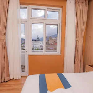 Vistara Hotel