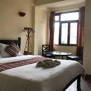 Yala Peak Hostel
